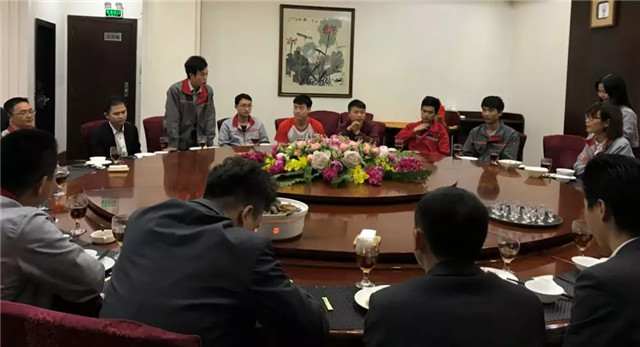 亮閣門窗｜家庭文化系列報(bào)道之——傳承孝道文化！
