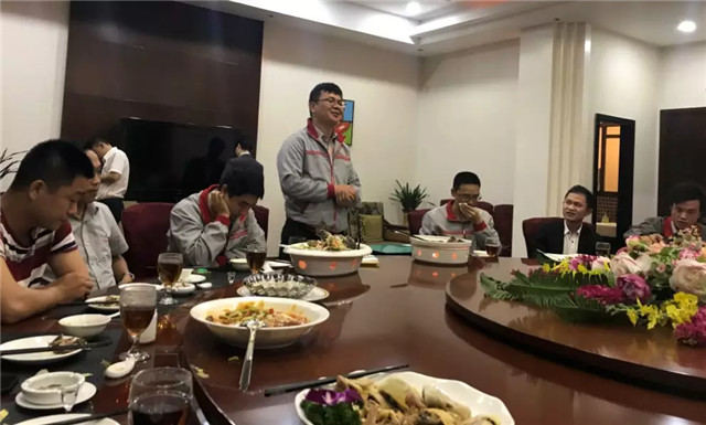 亮閣門窗｜家庭文化系列報(bào)道之——傳承孝道文化！