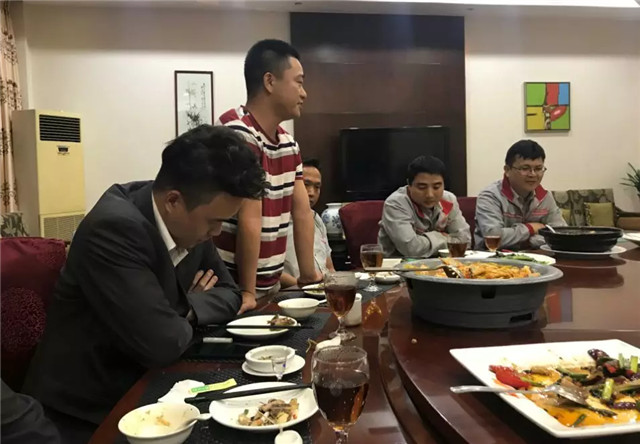 亮閣門窗｜家庭文化系列報(bào)道之——傳承孝道文化！