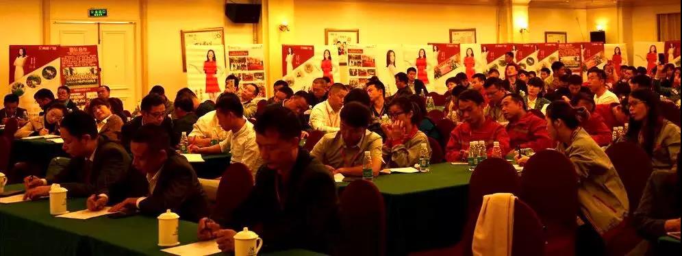 聚勢奮進(jìn)，共創(chuàng)新時(shí)代｜亮閣門窗家庭文化系列報(bào)道之——點(diǎn)亮幸福人生！